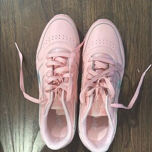 Reebok Classics Light Pink Lace-Up Sneakers